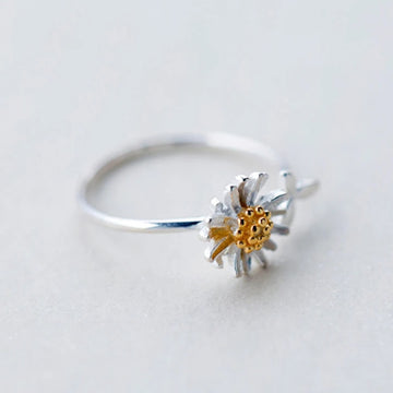 Adjustable Cute Little Daisy Ring