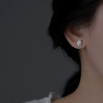 Creative Moon Pearl Stud Earrings