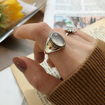 Vintage Handmade White Agate Elegant Ring
