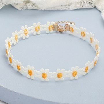 Dainty Daisy Collar Chain Necklace