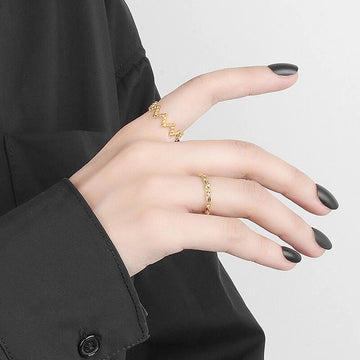 Dots Chain Wave Classic Round Finger Ring