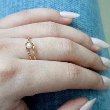 Fine Pearl Thin Ring
