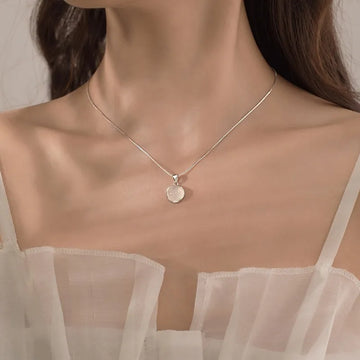 Luxury White Round Moonstone Pendant Necklaces