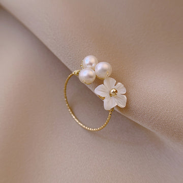 New Exquisite Pearl Shell Flower Ring