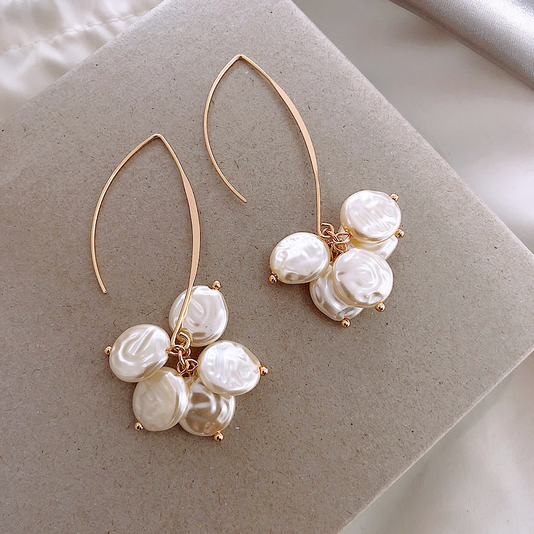 Round Pearl Flower Shape Dangle Earrings