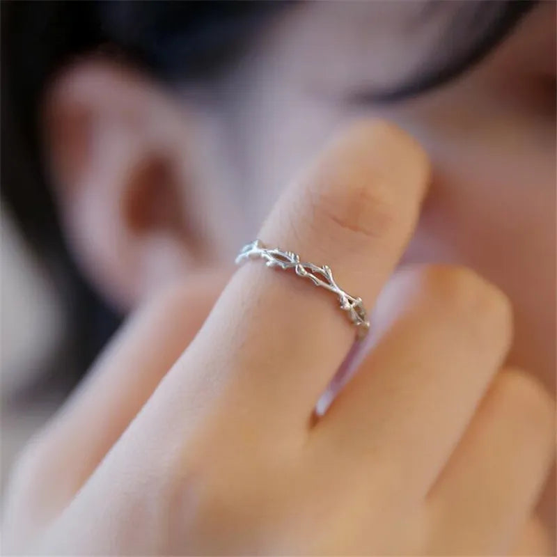 Exquisite Twig Thorn Leaf Branch Rings
