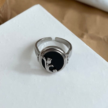 Elegant Vintage Black Epoxy Adjustable Ring