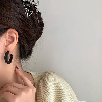 Vintage Black Round C Shape Clip on Earrings